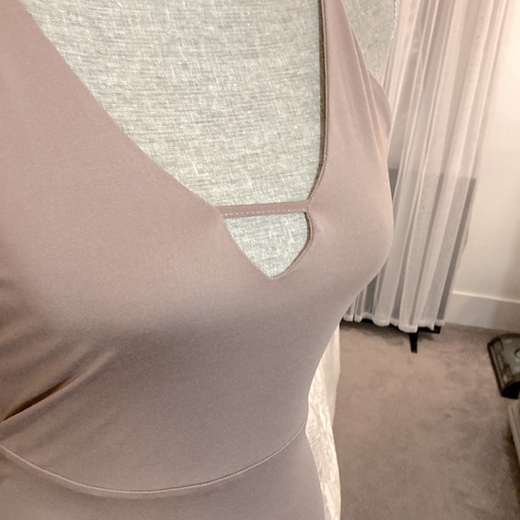 Bear Dance cut out dress - Picture 5 of 11